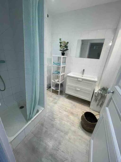 Lovely With 2 Bedrooms Liberation *