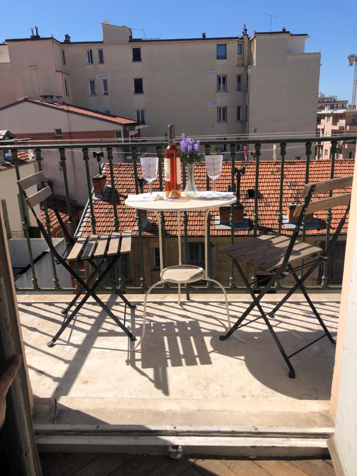 Apartment Lovely With 2 Bedrooms Liberation Nice